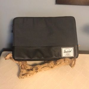 Herschel Laptop Case, Gray 🚨Last Chance! 🚨